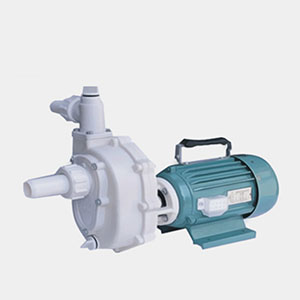 103塑料自吸泵手提式自吸泵.jpg 103塑料自吸泵手提式自吸泵.jpg